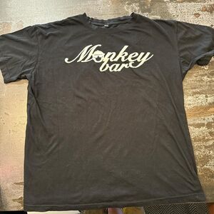 Monkey Bar T-shirt‎ Sz M